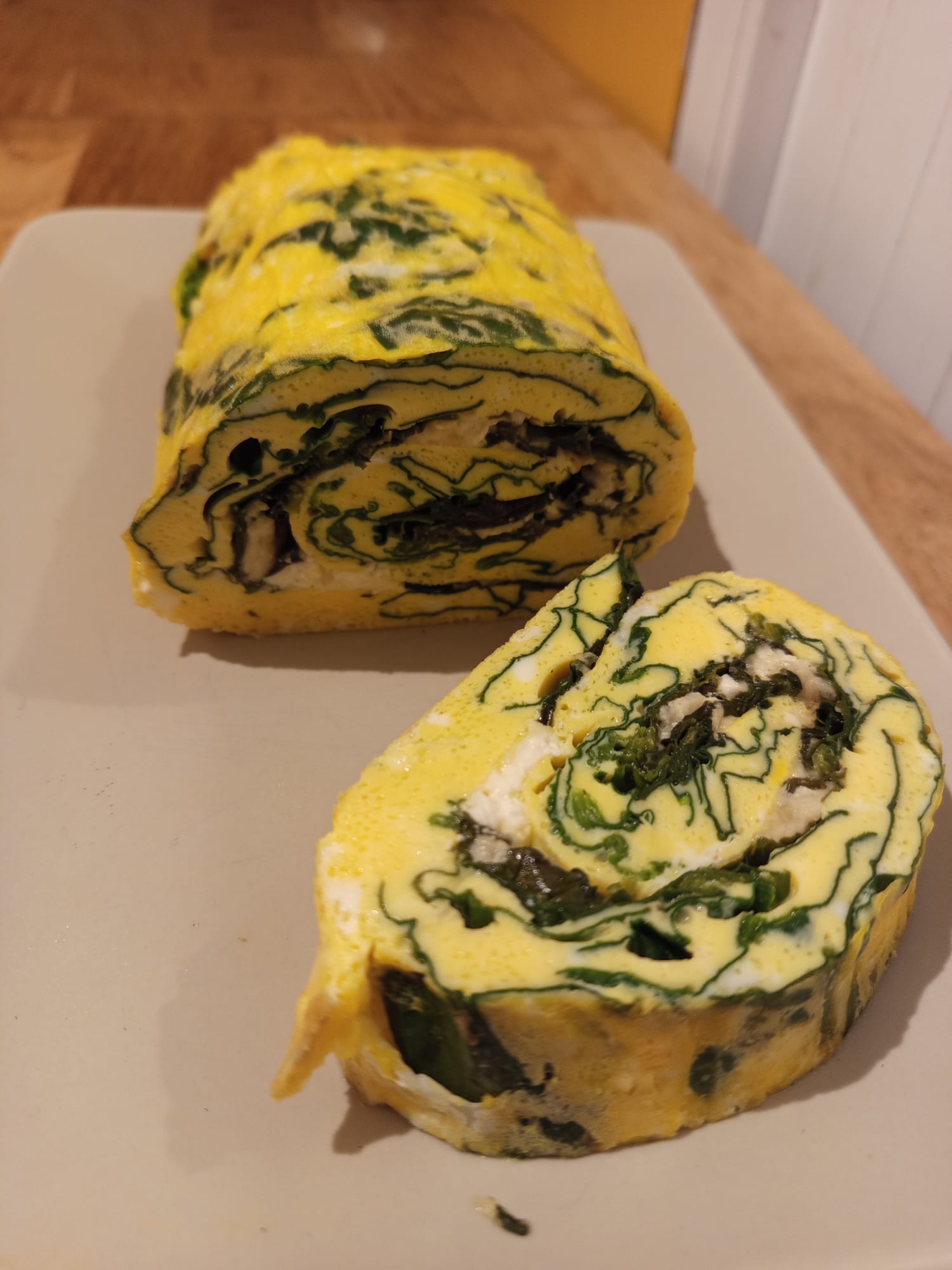 Omelette roulée aux épinards